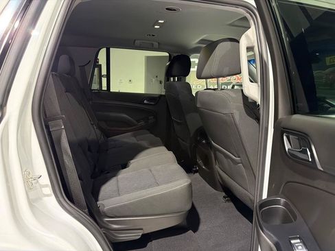 Used 2019 Chevrolet Tahoe LS RWD image 14