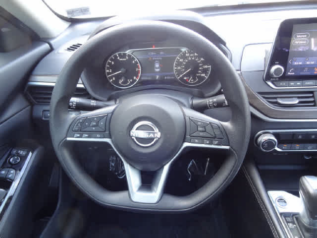 Used 2023 Nissan Altima 2.5 SV FWD image 7