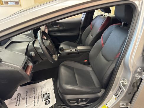Used 2023 Toyota Prius Prime FWD image 37