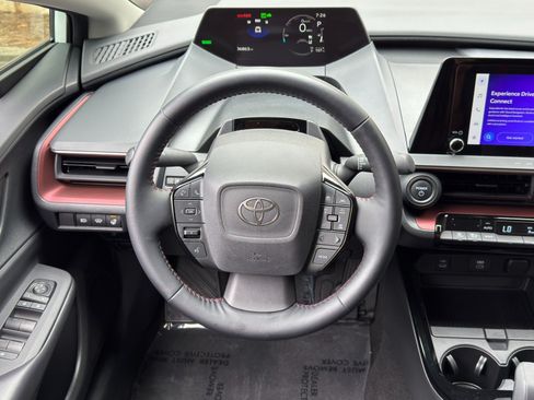 Used 2024 Toyota Prius Prime FWD image 18