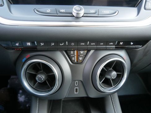 Used 2024 Chevrolet Blazer LT w/ Sound & Technology Package image 26