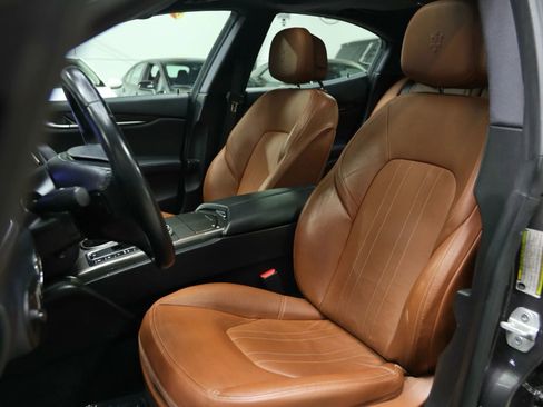 Used 2018 Maserati Ghibli image 25