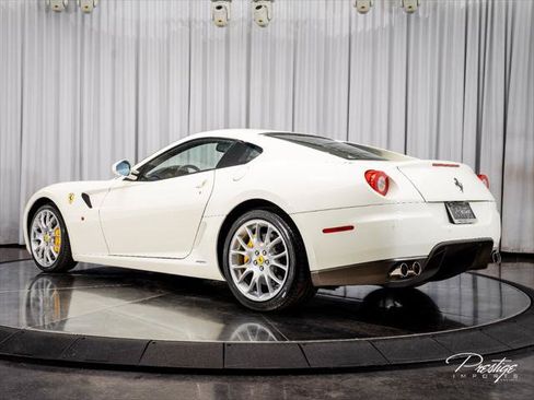 Used 2011 Ferrari 599 GTB Fiorano RWD image 11