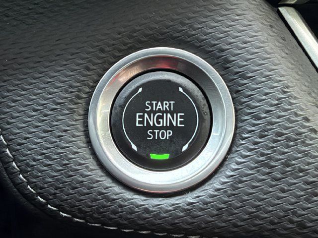 Used 2025 Chevrolet Equinox LT w/ Safety and Technology Package FWD image 18