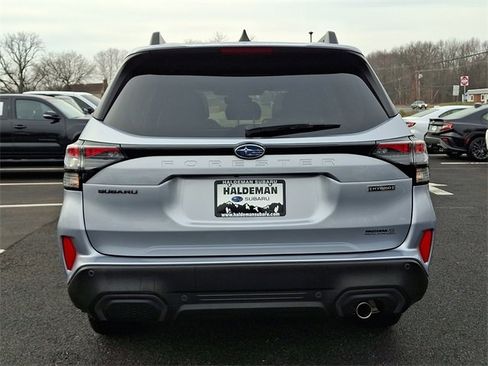 Used 2025 Subaru Forester Limited image 6
