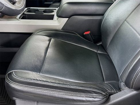 Used 2017 Ford F350 Lariat w/ Chrome Package image 13