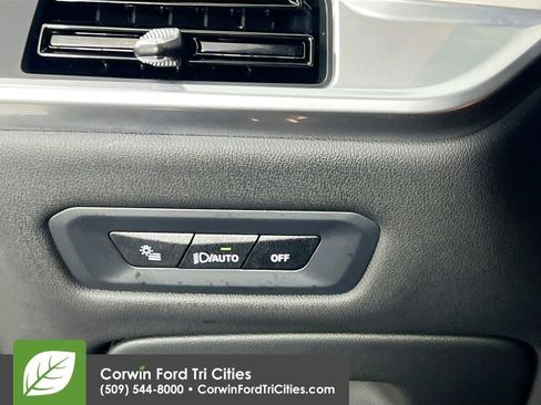 Used 2025 BMW X5 M60i w/ Climate Comfort Package image 19
