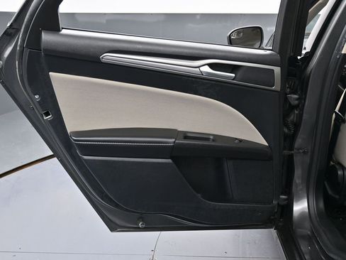 Used 2018 Ford Fusion S image 34