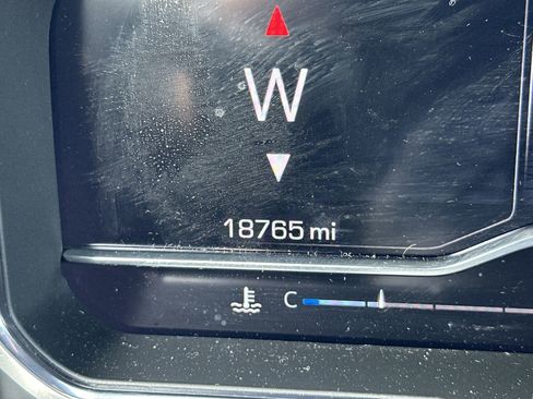 Used 2024 GMC Sierra 1500 AT4X image 24