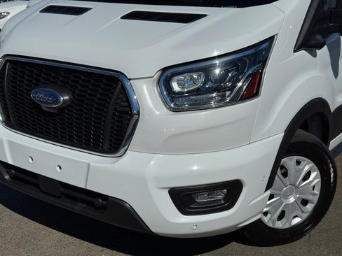 Used 2023 Ford Transit 350 148 Medium Roof Wagon image 3