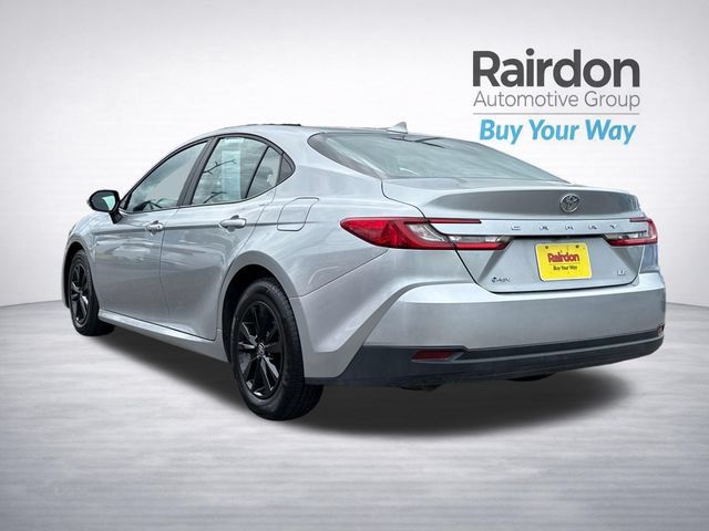 Used 2025 Toyota Camry LE FWD image 5