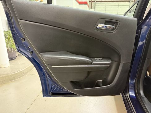 Used 2014 Dodge Charger SE w/ Sport Appearance Group RWD image 12
