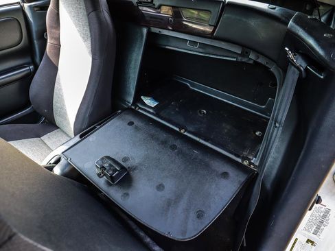 Used 2003 Toyota MR2 RWD image 35