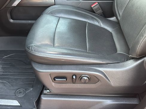 Used 2019 GMC Sierra 1500 SLT w/ SLT Premium Plus Package image 22