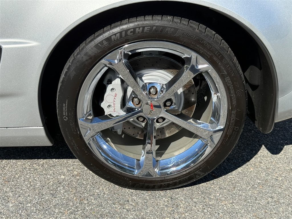 Used 2011 Chevrolet Corvette Grand Sport w/ Preferred Equipment Group RWD image 22