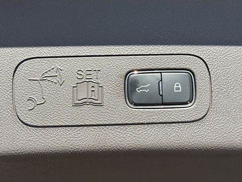 Used 2022 Lincoln Aviator Reserve w/ Elements Package Plus image 14