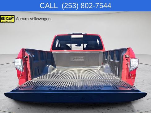 Used 2022 Nissan Titan SV AWD/4WD image 30