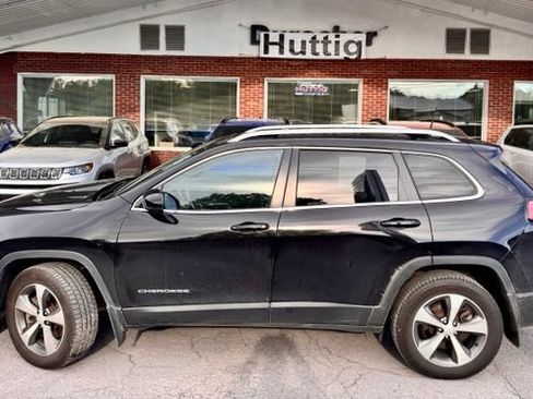 Used 2021 Jeep Cherokee Limited AWD/4WD image 2