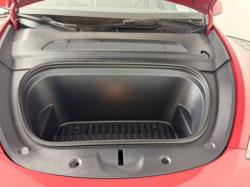 Used 2023 Tesla Model Y AWD image 34