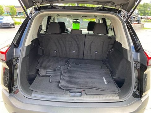Used 2023 Nissan Rogue S AWD/4WD image 6