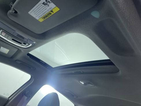 Used 2025 Hyundai Elantra SEL image 33