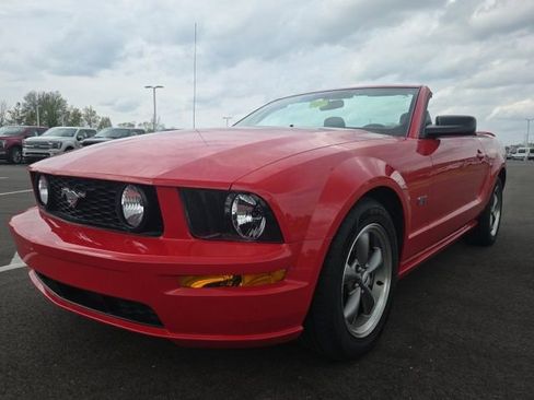 Used 2006 Ford Mustang GT image 4