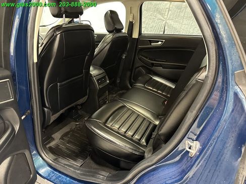 Used 2020 Ford Edge SEL w/ Convenience Package image 9
