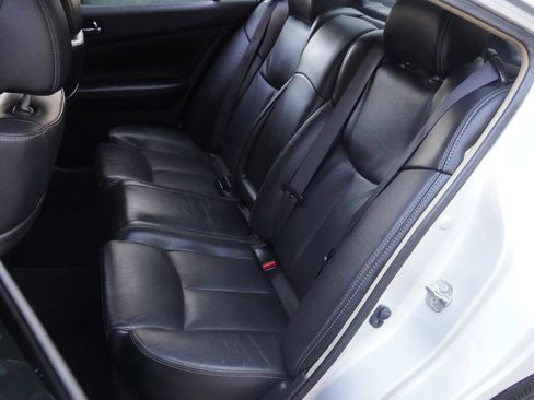 Used 2014 Nissan Maxima 3.5 SV w/ Sport Package image 9