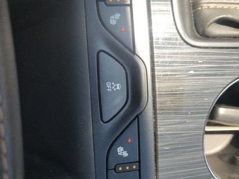 Used 2016 Chevrolet Impala LTZ FWD image 36