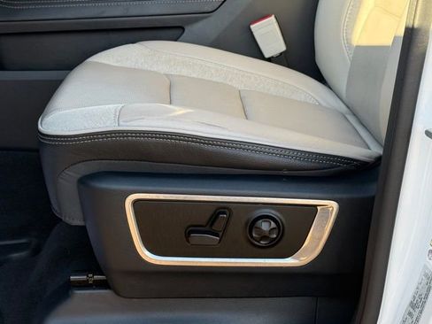 Used 2024 RAM 1500 Limited image 14