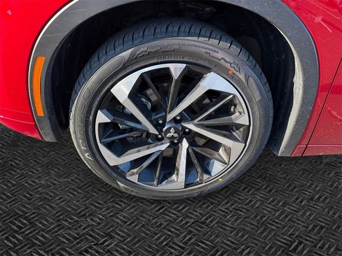 Used 2023 Mitsubishi Outlander SEL image 11