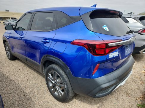 Used 2022 Kia Seltos LX image 5