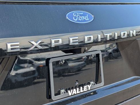 New 2026 Ford Expedition Active image 14