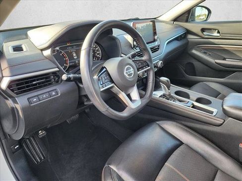 Used 2021 Nissan Altima 2.0 SR FWD image 10