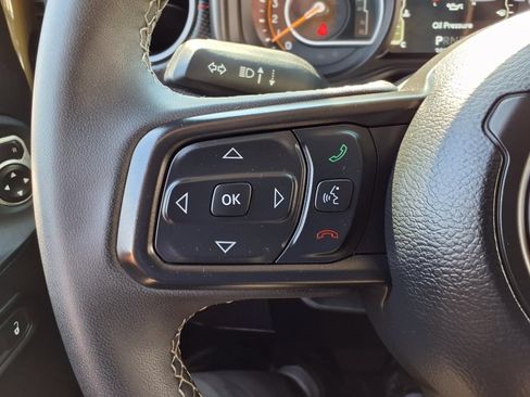 Used 2025 Jeep Wrangler Unlimited Rubicon AWD/4WD image 13