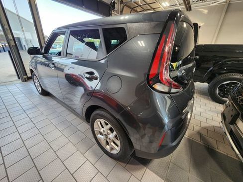 Used 2025 Kia Soul LX w/ LX Technology Package FWD image 6