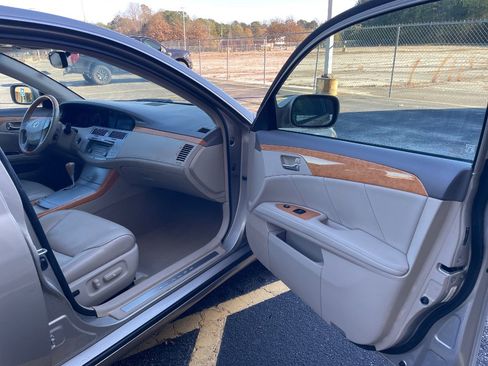 Used 2007 Toyota Avalon Limited image 11