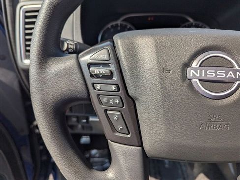 Used 2022 Nissan Frontier SV w/ Technology Package image 11