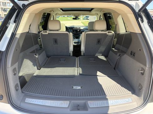 Used 2024 Cadillac XT6 Premium Luxury AWD/4WD image 34