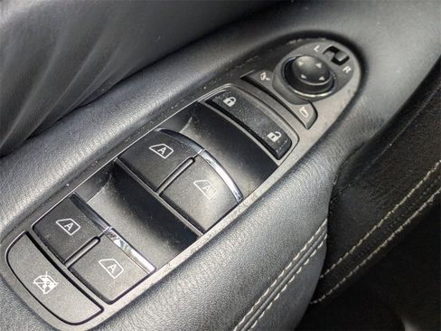 Used 2019 Nissan Armada SL w/ Premium Package image 24