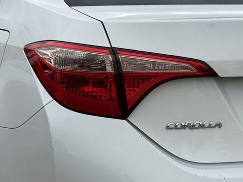 Used 2017 Toyota Corolla LE FWD image 6