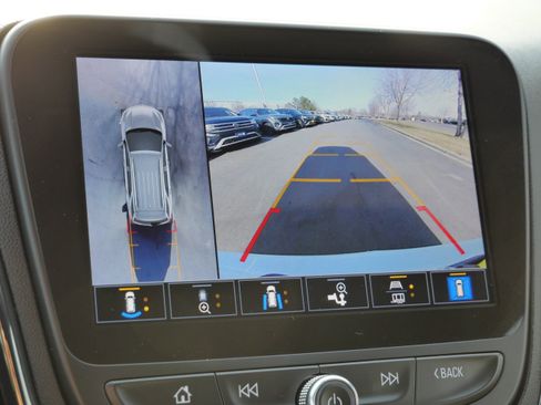 Used 2022 Chevrolet Equinox RS w/ RS Leather Package image 35