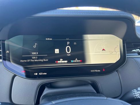 New 2026 Land Rover Range Rover Long Wheelbase SE image 14