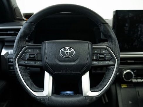 Used 2024 Toyota Tacoma TRD Sport image 16