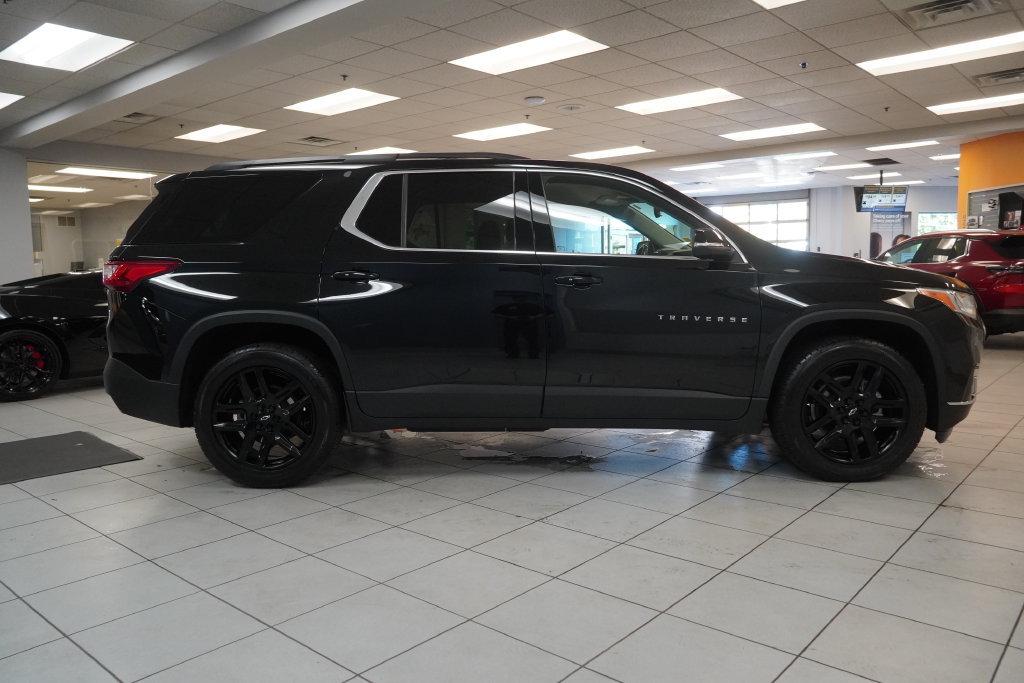 Used 2021 Chevrolet Traverse LT FWD image 17