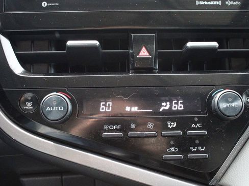 Used 2021 Toyota Camry XSE FWD image 39