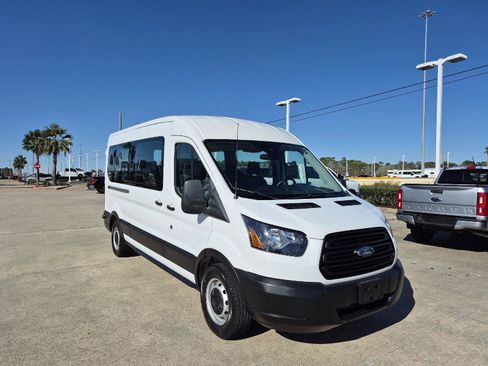 Certified 2019 Ford Transit 350 XL image 4