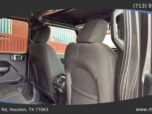 Used 2018 Jeep Wrangler Unlimited Sport S AWD/4WD image 35