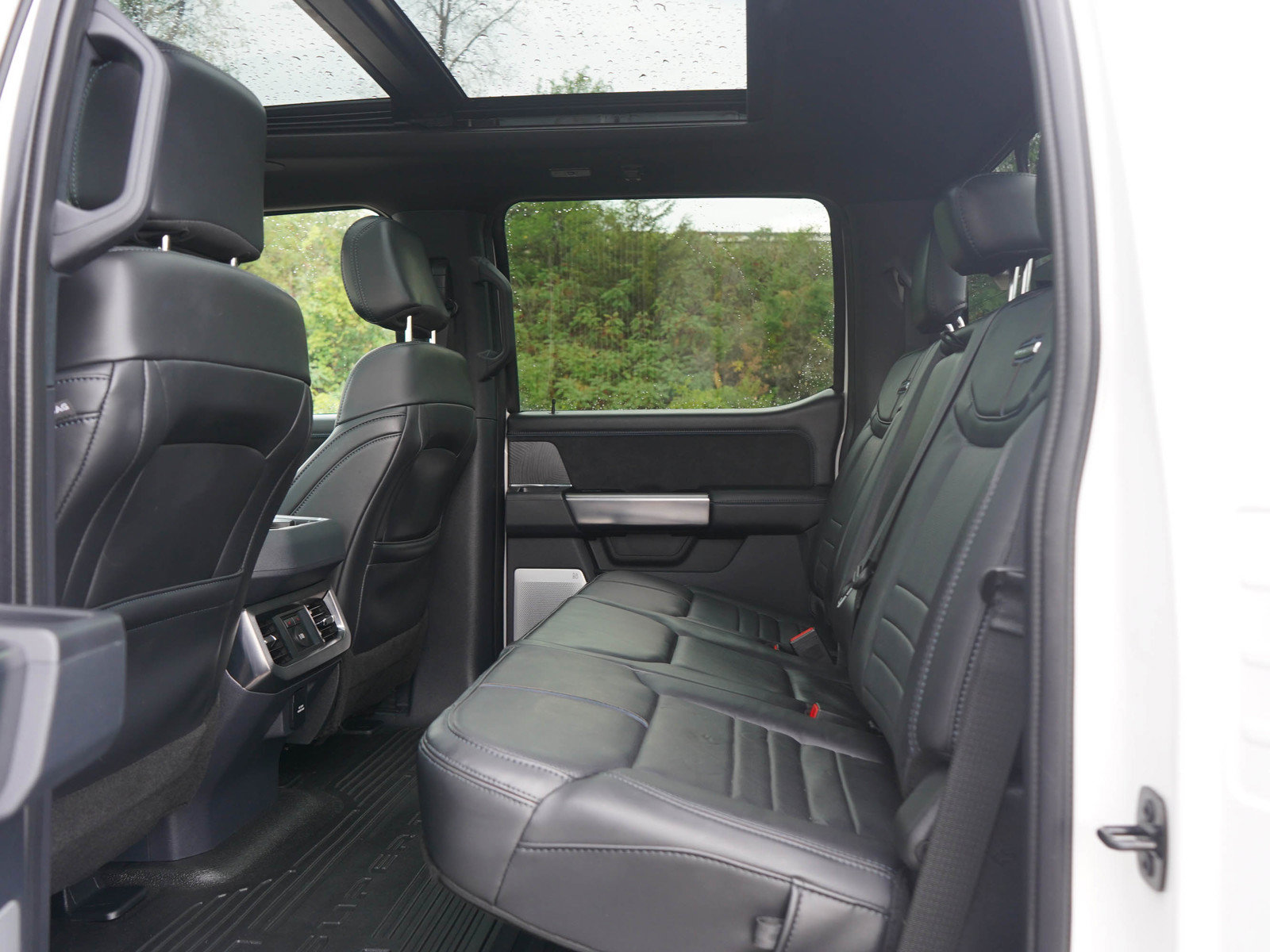 Used 2025 Ford F350 Platinum AWD/4WD image 14