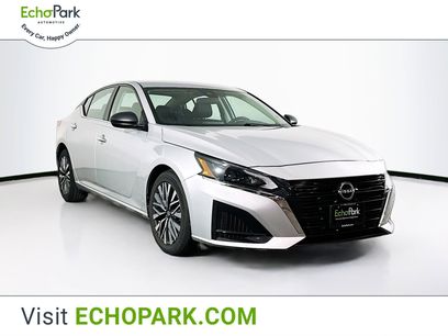 Used 2024 Nissan Altima 2.5 SV